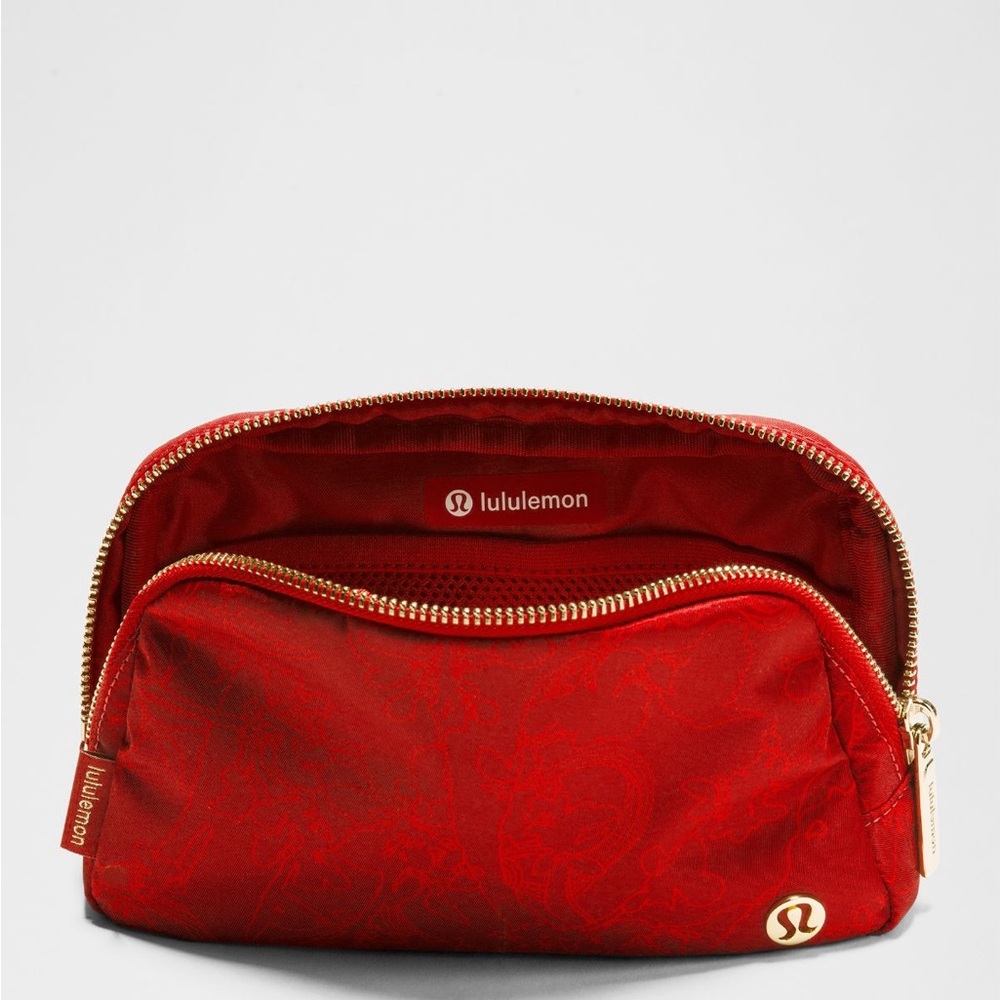 NWT Lululemon Special Edition 2025 Lunar New Year Red Everywhere Belt Bag 1L - Picture 5 of 10